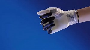 Biomimetic prosthesis Hannes acts like human hand