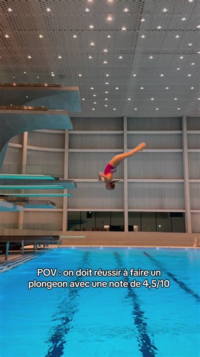 Nouveau jeu à l’entraînement de plongeon