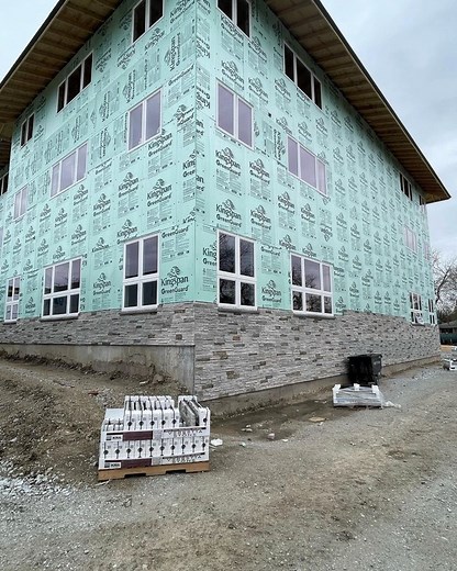 Now that's A LOT of Versetta Stone on it's way up! Designed for veterans and persons with disabilities, Denk & Roche Builders and Skender have a big (and important) job on their hands with this 48 unit development scheduled for completion in October - good thing this stone siding goes up fast! Don't forget... give us a shout any time you have questions or need a hand with a Westlake Royal Building Products installation. Our awesome reps (like @wrbp_braden who showed up here) are happy to stop by