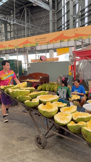 43M views · 461K reactions | Fruit with a sweet and fragrant aroma #jackfruit  | Food Land | Facebook