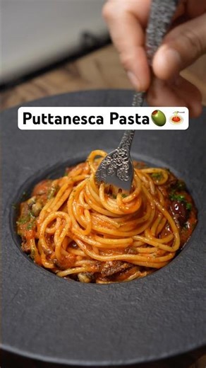 Tomato Sauce Pasta with Olives and Anchovies | Spaghetti alla Puttanesca 🍝🔥