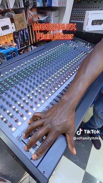 Yamaha MG32/14FX: The Ultimate 32-Channel Mixer