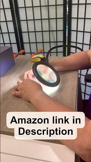 Using an LED magnifying lamp