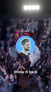 Did Alice Cooper Kill A Chicken On Stage? 😱