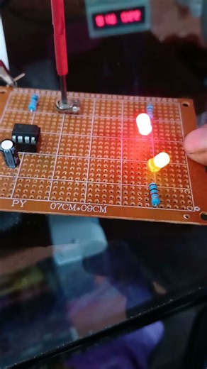 Variable flasher by astable mutivibrator using IC555