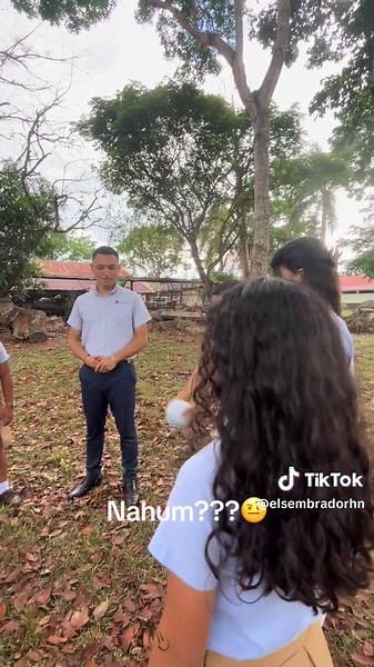 Aprendiendo los Libros de la Biblia con Juegos Divertidos