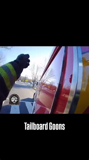 Working Fire on Instagram: "Riding the tailboard 🥵🥵 DCFD E30 laying out and stretching on a house fire Chauffeur with some quick saw work and firemen stretching lines like clock work 🔥 The mask up and the push 🤌🏼 📹 @e30t17 @fireman_steve #workingfireco #aggressivefiremen #DCFD"