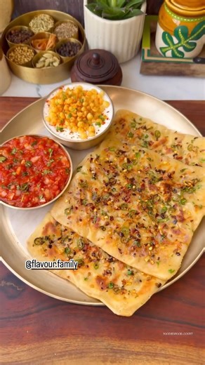 FAMILY FLAVOUR on Instagram: "Cheesy Paratha😍❤️🌸 #butter #garlic #paratha #recipe #hack #buttergarlicparatha #aalooparatha #recipes #hacks #followｍe #follow #indianfood #indianfoodlovers❤️ #foodrecipe #tastyrecipes #tastyfood #food #foodie #foodies #foodiegram #viral #instagood #instareels #instagram #trendingreels♥️ #viralreels #indianfood #flavourfamily"