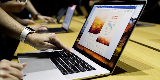 How to quickly switch between windows on your Mac computer using 4 different shortcuts