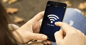 How to Turn Your Old Phone Into a Mobile Hotspot - The Plug - HelloTech