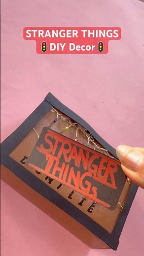 🚨 Stranger Things 🚨 DIY Decor