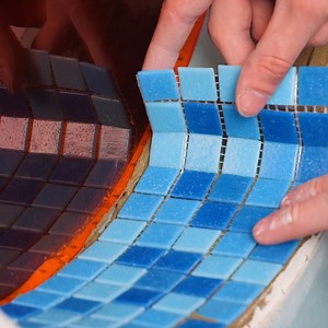 Round shelf to enrich the interior | DeMilked