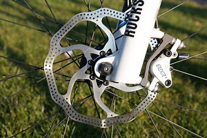 Disc Brakes Vs Rim Brakes: Differences and Pros and Cons