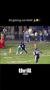 Get yo lil’ self off the field 😂