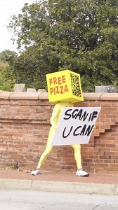 Pizza gratuite si vous arrivez à scanner le QR Code ! Une folle idée de street marketing de la chaîne Glide Pizza à Atlanta 🍕 | Creapills