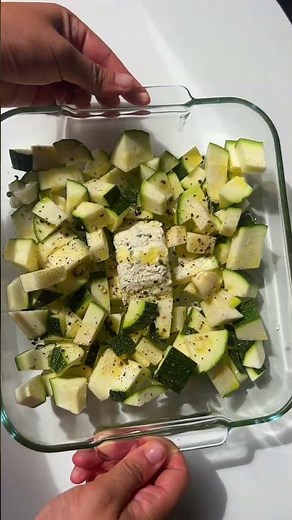 COLD SOUP WITH ROASTED COURGETTES, CHEESE, GARLIC AND HERBS