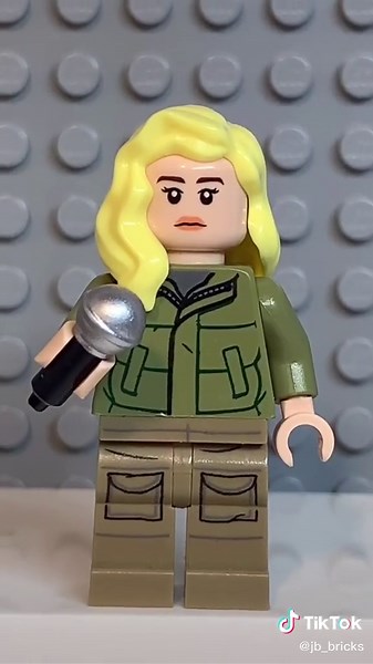 Billie Eilish LEGO Minifig Tutorial