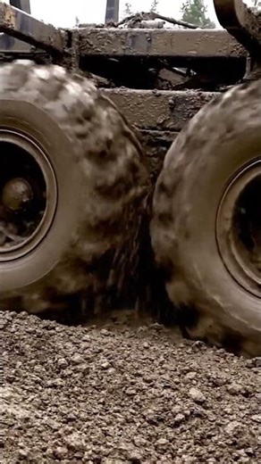 Spinning Tires on Timber Truck Climbing Slippery Muddy Hill | Extreme Off-Road