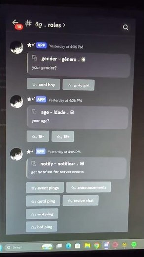 Created a reaction role using DiscoHook utils. Link to my server on my profile! #discord