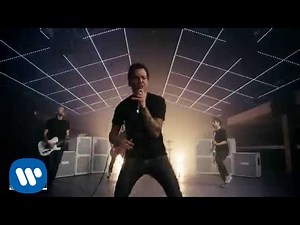 Boom! - Simple Plan clip à découvrir sur TrackMusik