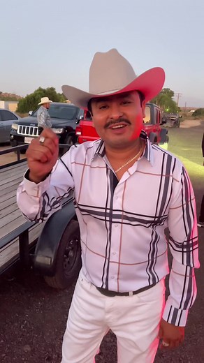 Saludos a todos Los Noventeros de parte del Compa Narquillo! #losnoventeros #elnarquillo #elausentedelasierra #corridosdelos90s #corridos #los90s #chalino #chalinosanchez #saulviera #elgavilancillo