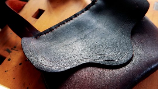 How to make a "Hawken Era" Hunting Pouch | Craftsman's Corner — The NMLRA