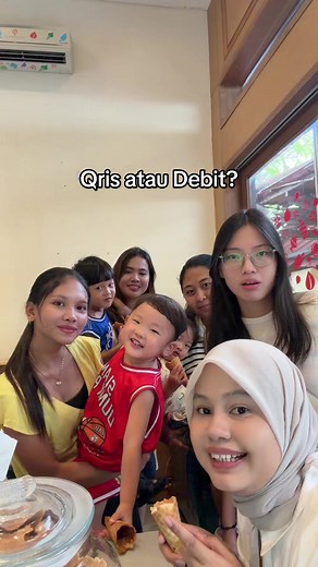 Harabuji Trio: Qris vs. Debit?