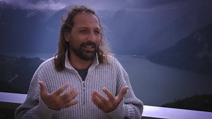 6K views · 587 reactions | The strong force of the standard atomic model (which is responsible for the attraction of protons inside the nucleus of an atom) is none other than quantum gravity at the scale of the proton in the unified model of Nassim Haramein. To understand how this conversion is possible, register for our free online Unified Science course. | Nassim Haramein | Facebook