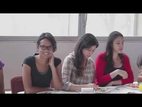 Flash Mob - Sing Somebody to Love at University Cafeteria (HD) 🎵💃🏽