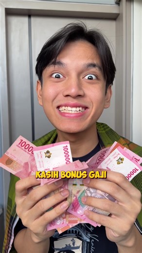 Bonus Gaji Host Live: Rekor Penjualan Apking