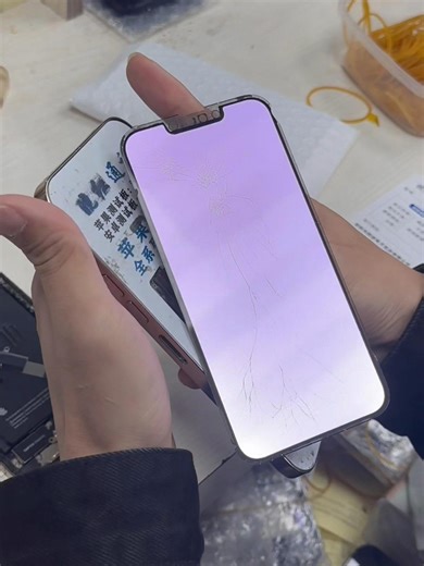 iPhone White Screen Fix: Replace Driver IC Solution