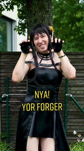 Nya! Yor Forger - King Chris Yor Cosplay and Spy X Family Manga
