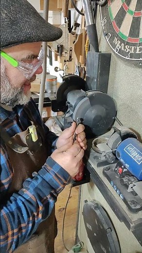Sharpening drills with bench grinder