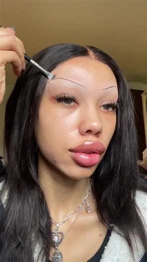 Tinting My Eyebrows with TTDeye Colored Contacts