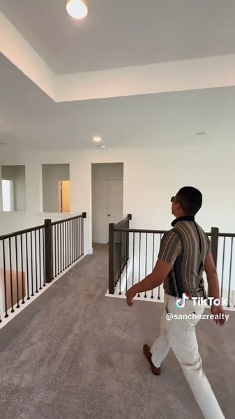 Private Tour of Stunning San Antonio Homes