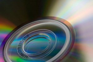 How to Upload Pictures From a CD to My Computer | Techwalla