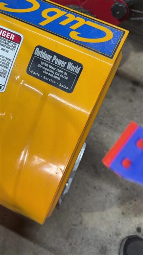 Effective Sticker Removal Using Plastic Razors