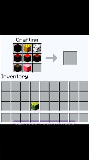 crafting totem in Minecraft moment #minecraft #shorts #youtube