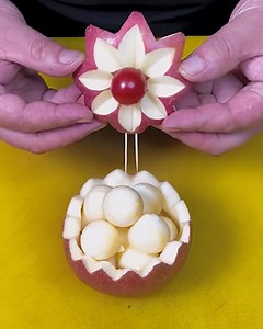 958K views · 11K reactions | A creative way to cut an apple  | Bloom | Facebook