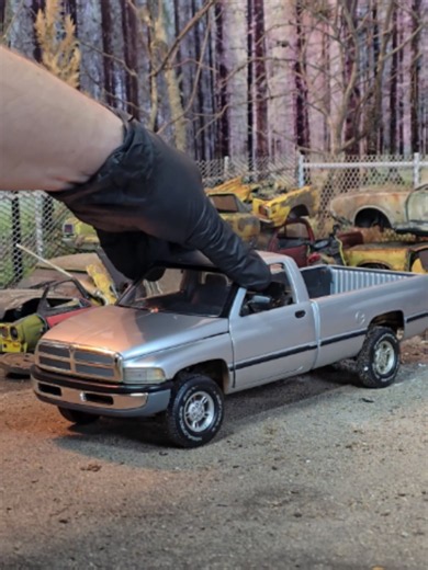 Dodge RAM 2500 V10 working hard in junkyard diecast
