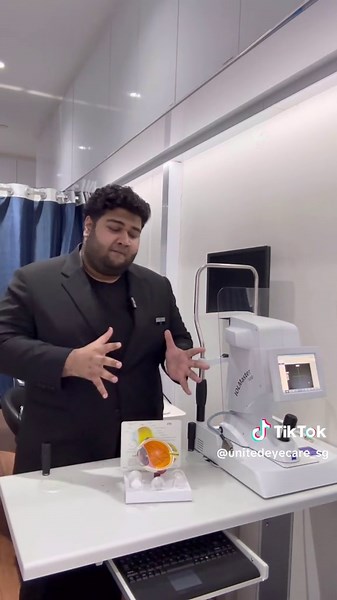 Our optometrist Abrar introducing our new toy - IOL master. IOL master helps us to monitor the progression of myopia in children! Myopia tends to worsen over time, tracking changes in the axial length helps in assessing the rate of progression and adjusting treatment strategies accordingly. 🤓 #unitedeyecare #unitedoptometrist