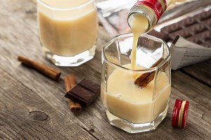 11 Dreamy & Indulgent Butterscotch Schnapps Drinks & Shots | LoveToKnow