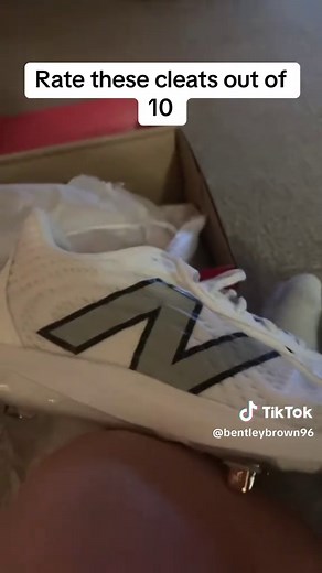 Rate New Balance Baseball Cleats: Performance Review