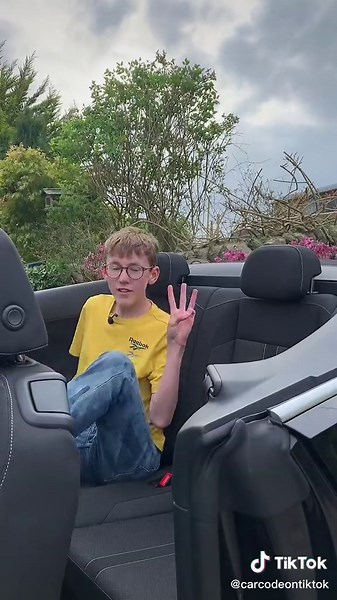 What do you think of the new T-Roc Cabriolet? ⬇️ would you buy one? #troc #carreview #carfacts #newcar #cabrio #vw #fyp #volkswagen