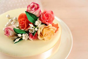 8 Steps How to Make Fondant Flowers You'll Love