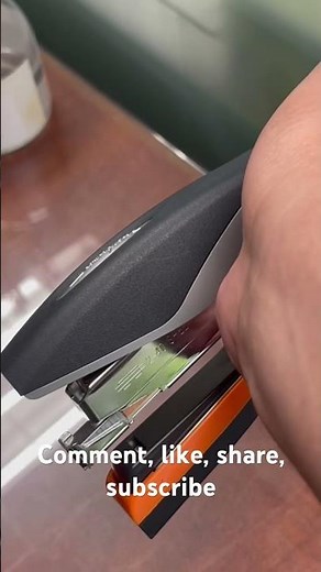 How to: load staples on a Swingline Stapler