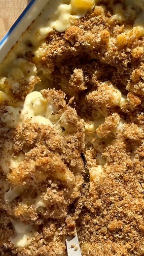 Justine Doiron | I’m not here to take your macaroni and cheese autonomy in fact I’m here to enhance it !! Full recipe at:... | Instagram