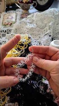 Tatting Lace Adornments:Besonders the Basic Stitch Frivolite Double Stitching