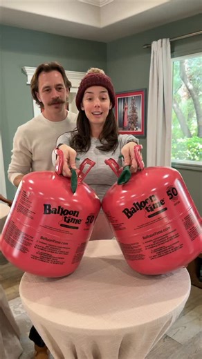 Justin Flom on Instagram: "Cheapest Christmas party trick! 🎄"