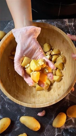Baked potato With Garlic and Butter. Easy garnish recipe